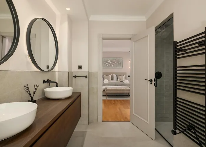 Villa Lorea Playa, Luxury 6 Bedroom With Seaview *